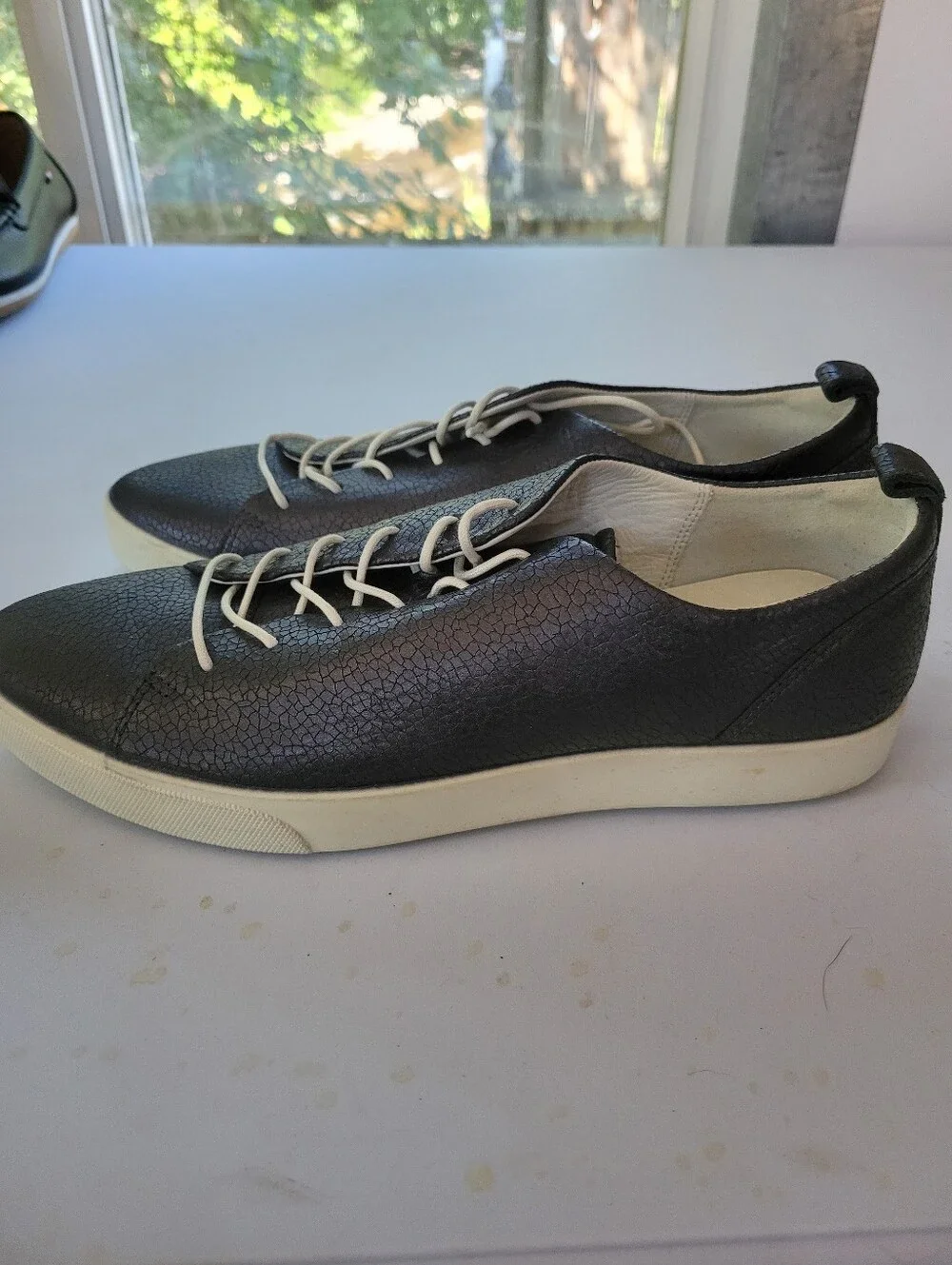 Ecco 10 Women's Black Textured Leather Sneakers with Cream Laces